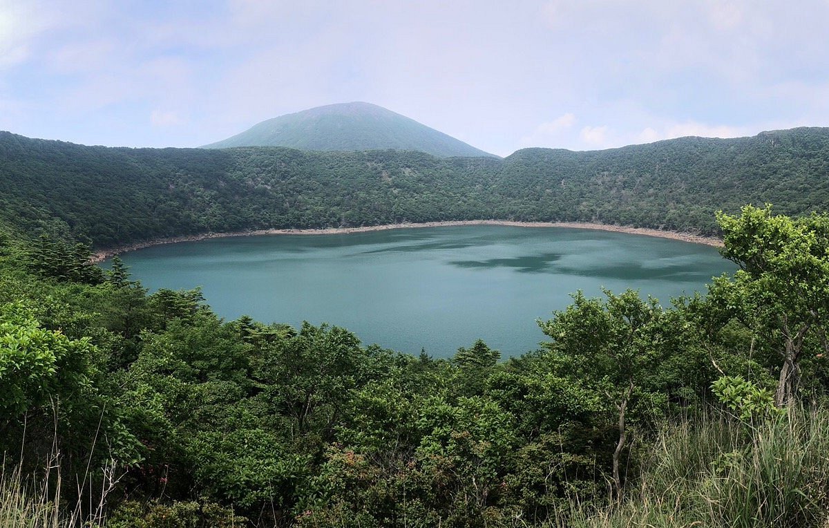 🏞️ 큰 물결 연못(오나미이케) 이미지 5